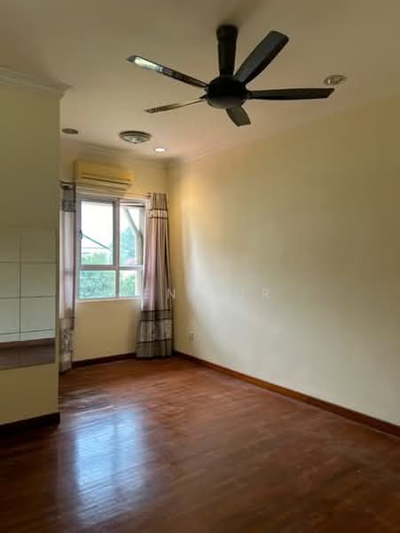 Rumah Berkembar untuk Dijual di Kemuning Utama Permai (Shah Alam) - Ben Lor - Living Room - PropertyGuru.com.my