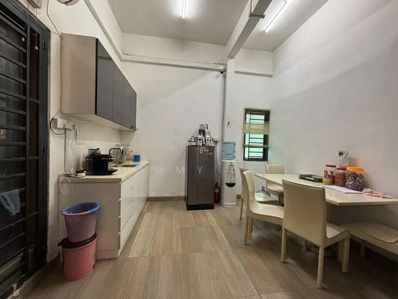 Shop / Office for Rent in Taman Tasek (Johor Bahru) - Tommy Tai - Kitchen - PropertyGuru.com.my
