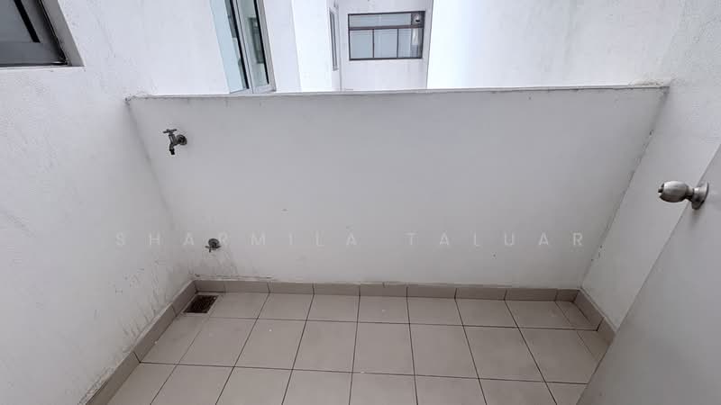 Condominium for Sale at Palace Court (Sri Istana) - Sharmila Taluar - Balcony - PropertyGuru.com.my