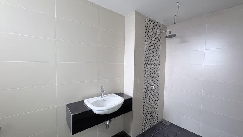 Condominium for Sale at Palace Court (Sri Istana) - Sharmila Taluar - Bathroom - PropertyGuru.com.my