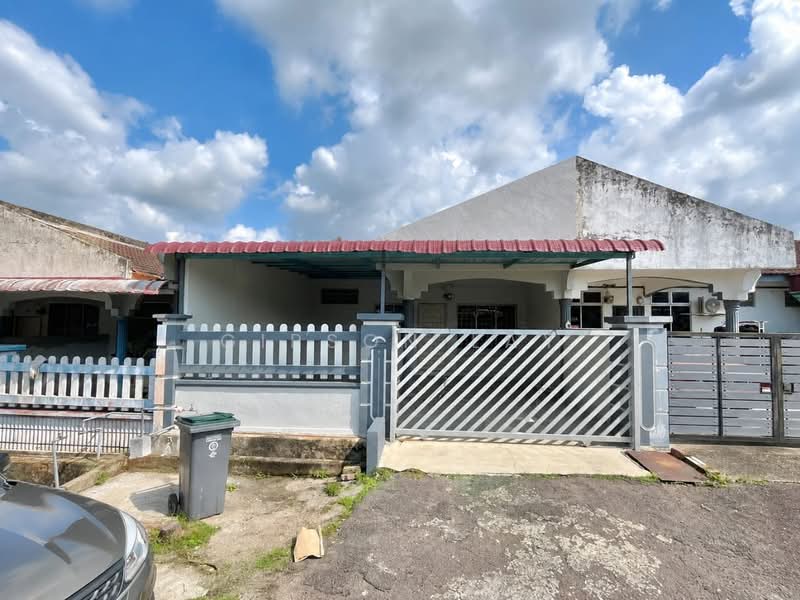 1-storey Terraced House for Sale in Taman Puteri (Kluang) - Gipson Lay - PropertyGuru.com.my