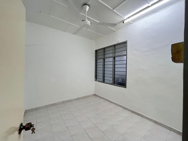 1-storey Terraced House for Sale in Taman Puteri (Kluang) - Gipson Lay - PropertyGuru.com.my