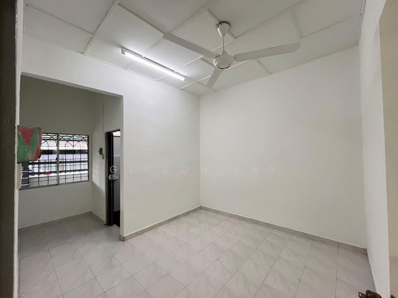 1-storey Terraced House for Sale in Taman Puteri (Kluang) - Gipson Lay - PropertyGuru.com.my