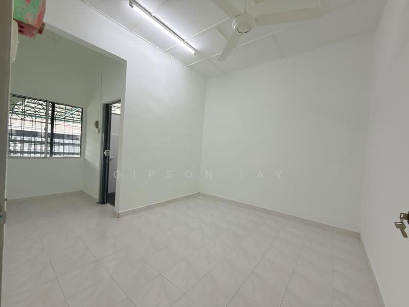 1-storey Terraced House for Sale in Taman Puteri (Kluang) - Gipson Lay - Interior - PropertyGuru.com.my