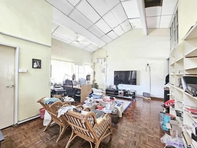 Rumah Teres 2 Tingkat untuk Dijual di Minden Heights (Gelugor) - Ping Koay - Living Room - PropertyGuru.com.my