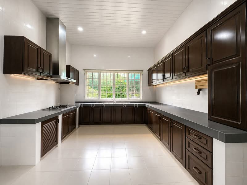 Bungalow House untuk Dijual di Kuala Kubu Bharu (Selangor) - Effendy Shohaili - Kitchen - PropertyGuru.com.my