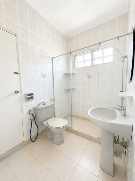 Bungalow House untuk Dijual di Kuala Kubu Bharu (Selangor) - Effendy Shohaili - Bathroom - PropertyGuru.com.my