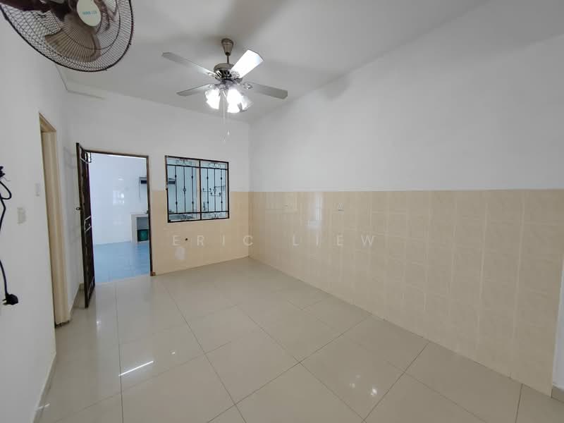 2.5-storey Terraced House for Rent in Taman Megah 2 (Cheras) - Eric Liew - Living Room - PropertyGuru.com.my