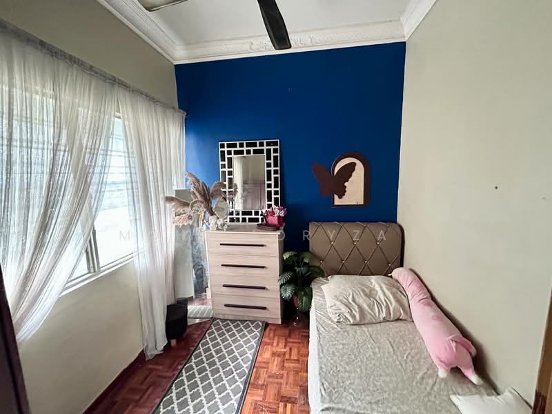 2-storey Terraced House for Sale in Bandar Tasik Puteri (Rawang) - Mohd Adryzam - Bedroom - PropertyGuru.com.my