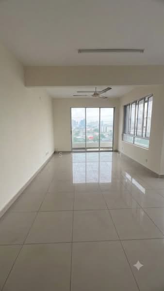 Servis Apartment untuk Disewa di Platinum Lake PV 21 - Jess Toh - Living Room - PropertyGuru.com.my