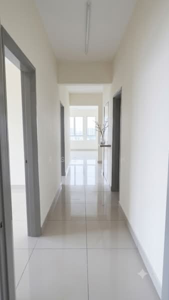 Servis Apartment untuk Disewa di Platinum Lake PV 21 - Jess Toh - Corridor - PropertyGuru.com.my