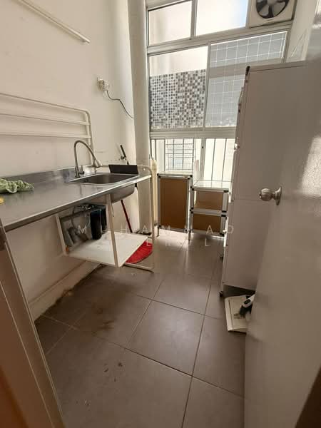 Service Residence for Rent at The Zizz @ Damansara North - Muhammad Amerul - Kitchen - PropertyGuru.com.my
