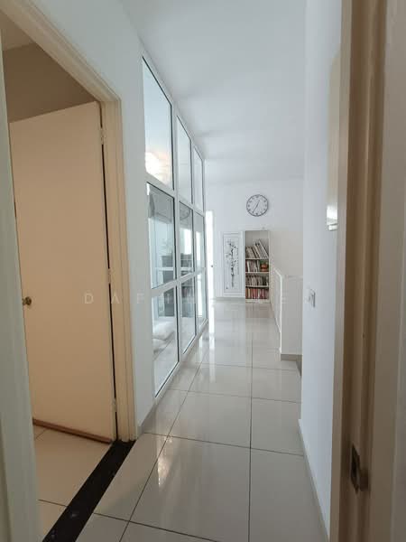 Rumah Teres 2 Tingkat untuk Dijual di Taman Mount Austin (Tebrau) - Daphne Lee - Corridor - PropertyGuru.com.my