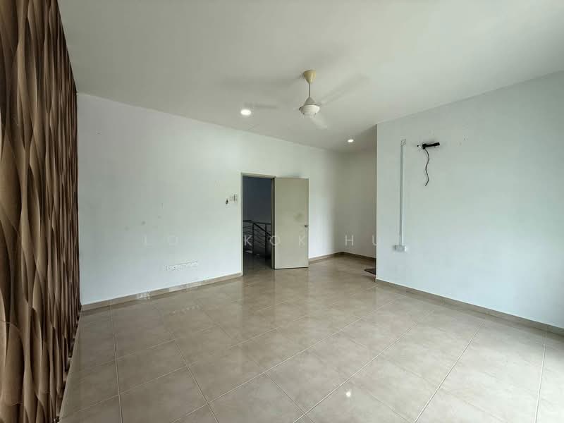 2-storey Terraced House for Sale in Taman Nusa Sentral (Iskandar Puteri (Nusajaya)) - Loh Kok Hui - Living Room - PropertyGuru.com.my