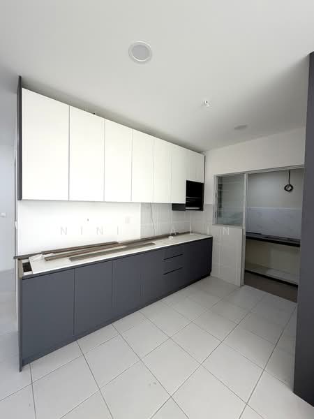 Kondominium untuk Disewa di Residensi Sateria - Nini Malini - Kitchen - PropertyGuru.com.my