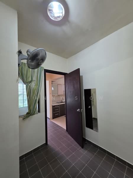 Kondominium untuk Dijual di Riana Green East - Yanny Siow - Kitchen - PropertyGuru.com.my