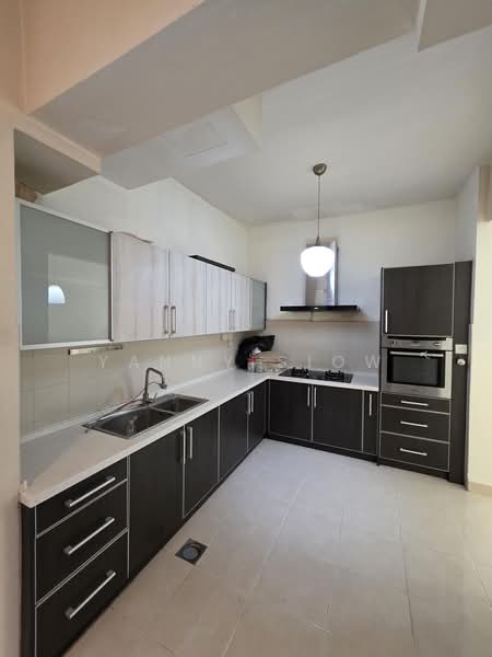 Kondominium untuk Dijual di Riana Green East - Yanny Siow - Kitchen - PropertyGuru.com.my