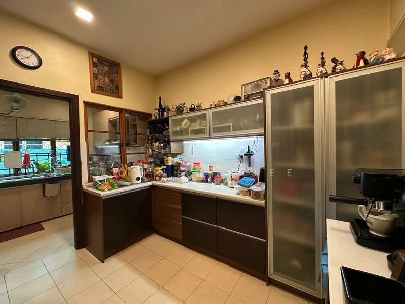 2.5-storey Terraced House for Sale in Usj 1 (Subang Jaya) - Johnson See - Kitchen - PropertyGuru.com.my