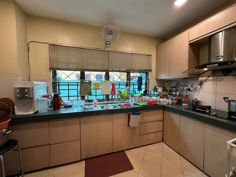 2.5-storey Terraced House for Sale in Usj 1 (Subang Jaya) - Johnson See - Kitchen - PropertyGuru.com.my