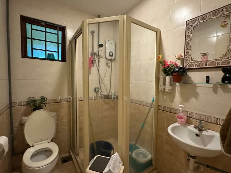 2.5-storey Terraced House for Sale in Usj 1 (Subang Jaya) - Johnson See - Bathroom - PropertyGuru.com.my