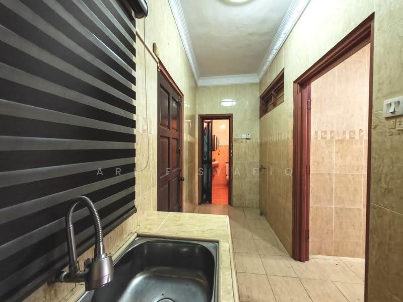 Rumah Teres 2-Tingkat untuk Dijual di Bandar Tun Hussein Onn (Cheras) - Ariff Syafiq - Corridor - PropertyGuru.com.my
