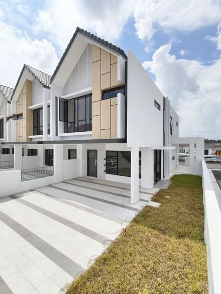 2-storey Terraced House for Sale in Taman Desa Cemerlang (Ulu Tiram) - Tommy Tai - Exterior - PropertyGuru.com.my