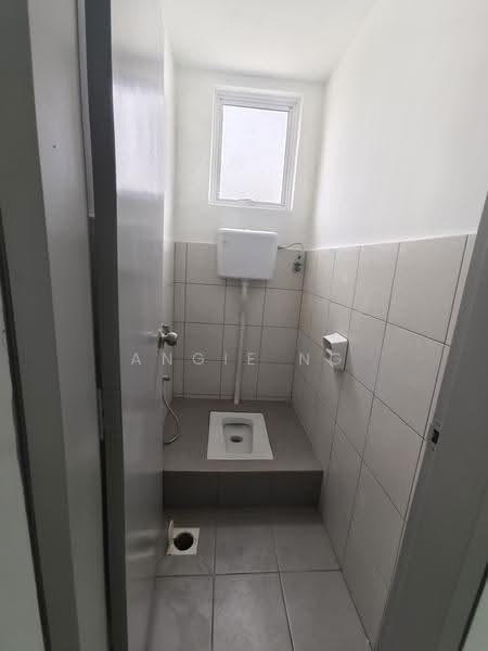 Shop / Office for Rent in Ayer Keroh (Melaka) - Angie Ng - Bathroom - PropertyGuru.com.my