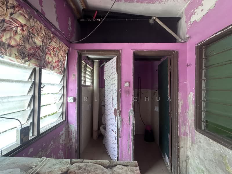 Rumah Flat untuk Dijual di Seri Mas - Shirley Chua - Bathroom - PropertyGuru.com.my