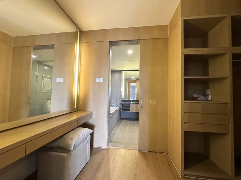Service Residence for Rent at Fraser Residence (188 Suites) - Jyne Lim - Walk-In Wardrobe - PropertyGuru.com.my
