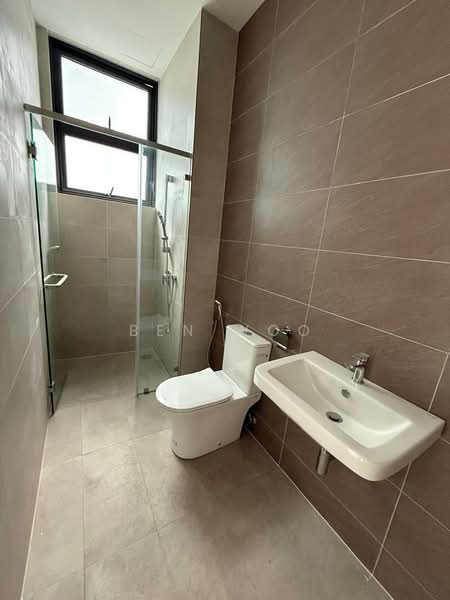 Rumah Teres 3 Tingkat untuk Dijual di Taman Puchong Legenda (Puchong) - Ben Woo - Bathroom - PropertyGuru.com.my