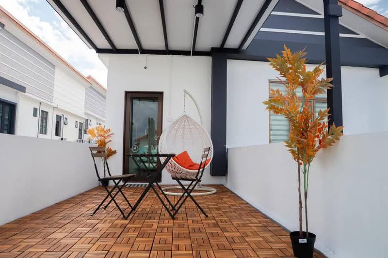 2-storey Terraced House for Sale in Bandar Dato Onn (Tebrau) - Tommy Tai - Balcony - PropertyGuru.com.my