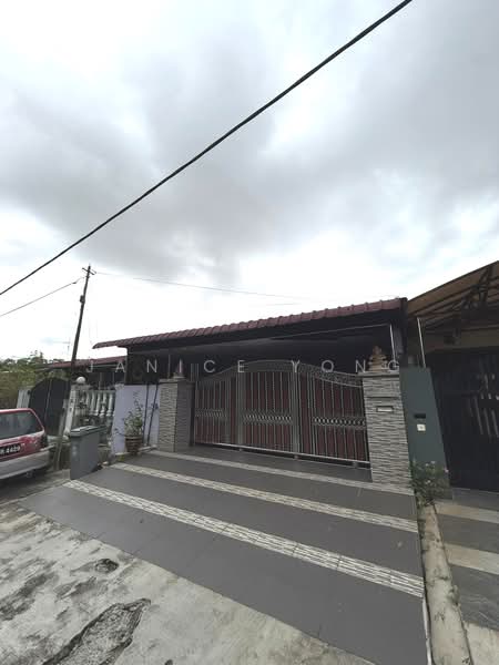 Rumah Teres 1 Tingkat untuk Dijual di Taman Johor (Tampoi) - Janice Yong - Exterior - PropertyGuru.com.my