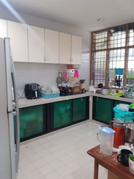 Rumah Teres 2 Tingkat untuk Dijual di Taman Johor Jaya (Johor Bahru) - Chloe Lai - Kitchen - PropertyGuru.com.my