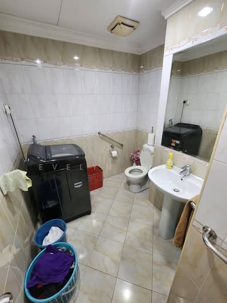 Condominium for Sale at Sri Alam Condominium - Evelyn Khoo - Bathroom - PropertyGuru.com.my