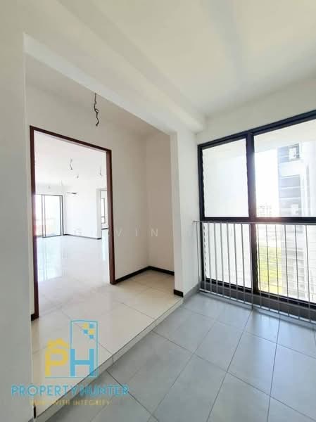 Servis Apartment untuk Dijual di Luminari - Gavin Tan - Balcony - PropertyGuru.com.my