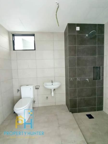 Servis Apartment untuk Dijual di Luminari - Gavin Tan - Bathroom - PropertyGuru.com.my