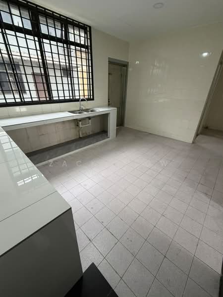 2-storey Terraced House for Sale in Taman Puteri Wangsa (Ulu Tiram) - Zack Chow - Kitchen - PropertyGuru.com.my