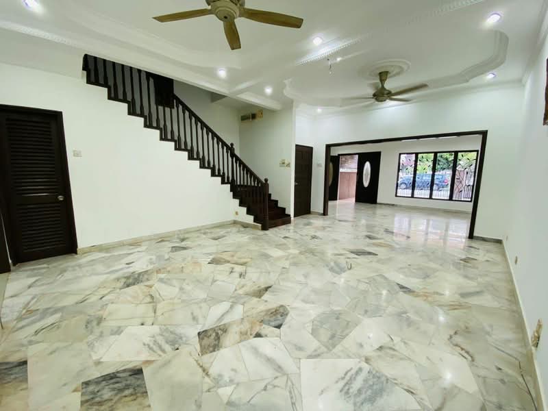 Rumah Teres 2 Tingkat untuk Dijual di Setiawangsa (Kuala Lumpur) - Effendy Shohaili - Living Room - PropertyGuru.com.my