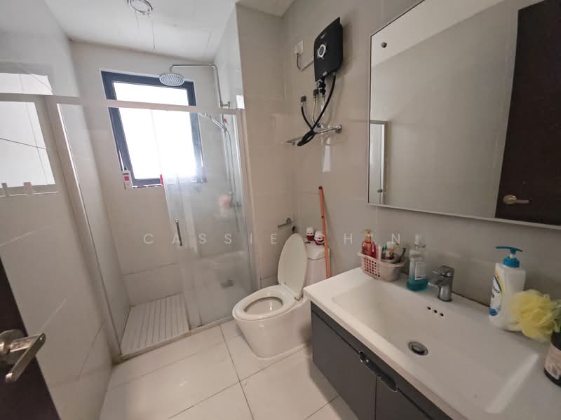 Condominium for Rent at Amberside @ Country Garden Danga Bay - Cassie Chin - Bathroom - PropertyGuru.com.my