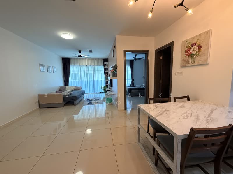 Servis Apartment untuk Dijual di Suasana Iskandar Malaysia - Alvin Chan Kai Boon - Living Room - PropertyGuru.com.my