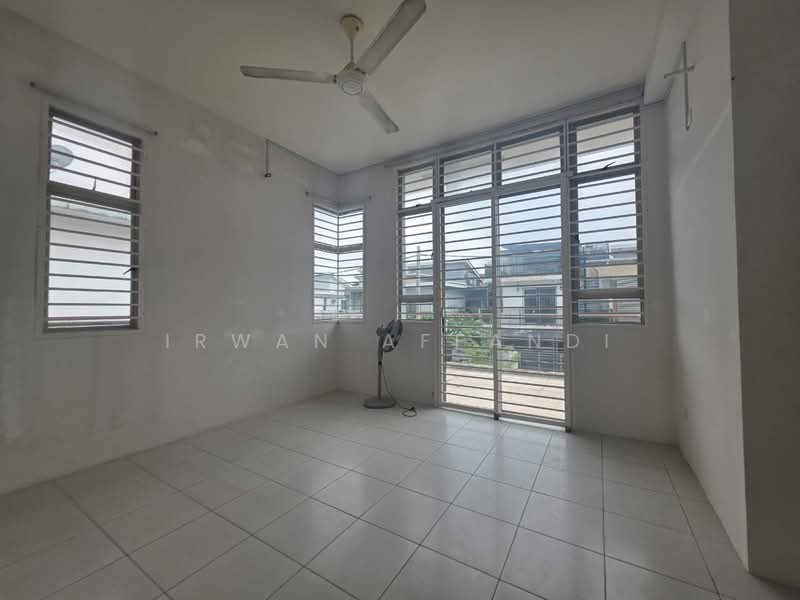 Rumah Kluster untuk Dijual di Bandar Saujana Putra (Tanjong Duabelas) - Irwan Affandi - Interior - PropertyGuru.com.my