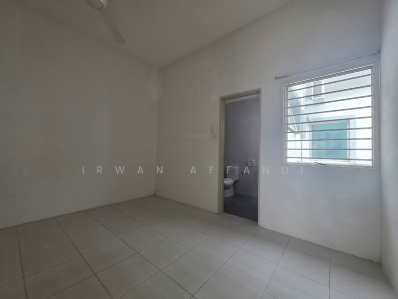 Rumah Kluster untuk Dijual di Bandar Saujana Putra (Tanjong Duabelas) - Irwan Affandi - Interior - PropertyGuru.com.my