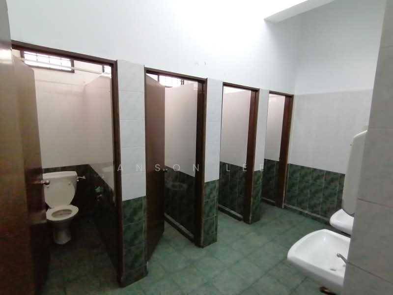 Semi-D Factory for Sale in Shah Alam (Selangor) - Anson Lee - Bathroom - PropertyGuru.com.my