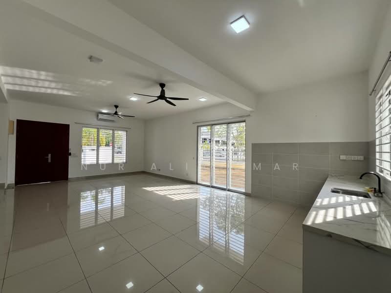 2-storey Terraced House for Sale in Telok Panglima Garang (Selangor) - Nur Alia Omar - Living Room - PropertyGuru.com.my