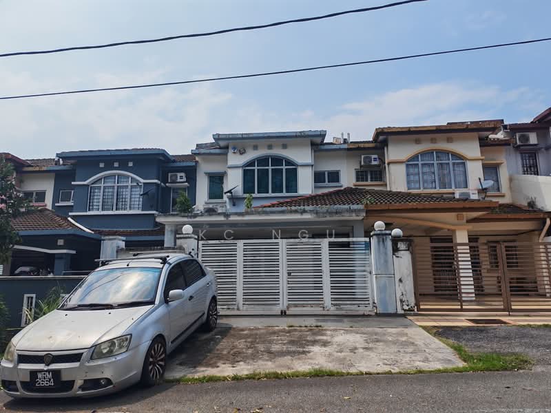 Rumah Teres 2 Tingkat untuk Dijual di Bandar Putra Permai (Seri Kembangan) - KC Ngu - Exterior - PropertyGuru.com.my