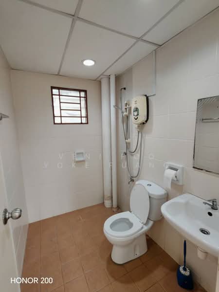 Apartment for Sale at Akasia Apartment @ Setia Alam - Veni Foo Yoke Fuang - Bathroom - PropertyGuru.com.my
