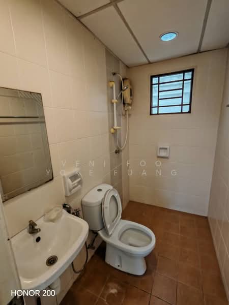 Apartment for Sale at Akasia Apartment @ Setia Alam - Veni Foo Yoke Fuang - Bathroom - PropertyGuru.com.my