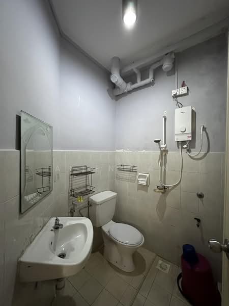 Pangsapuri untuk Disewa di Lake View Suites - Allen Tan - PropertyGuru.com.my