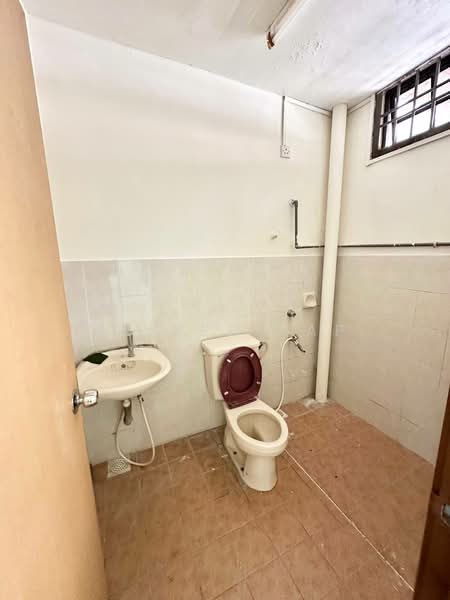 1-storey Terraced House for Rent in Johor Bahru (Johor) - Alfred Yap - Bathroom - PropertyGuru.com.my