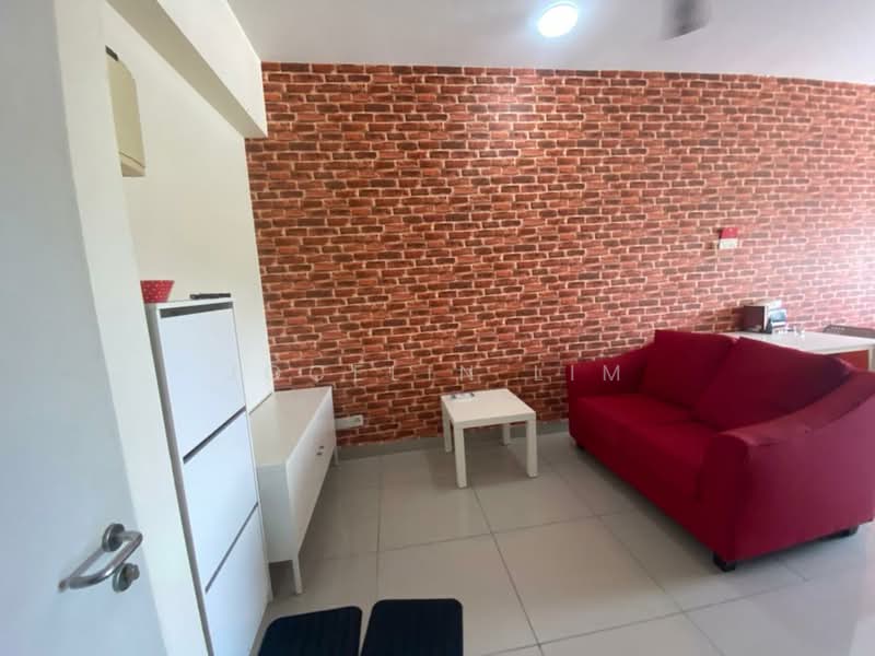 Servis Apartment untuk Disewa di Suria Jelutong - Jocelin Lim - Living Room - PropertyGuru.com.my